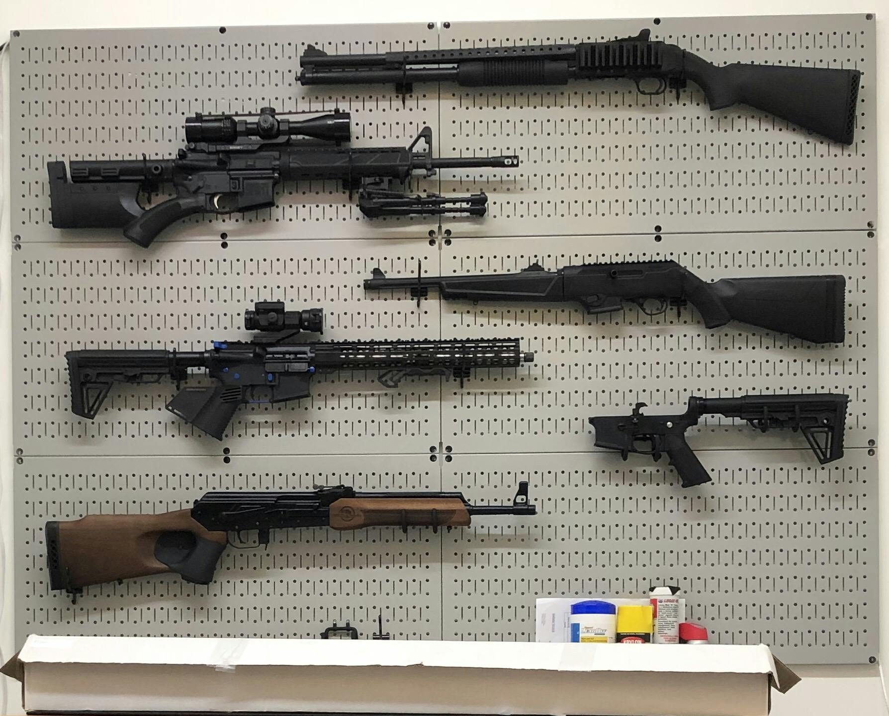 Gun Cradles wall gun display hooks, long gun hangers Gun Storage